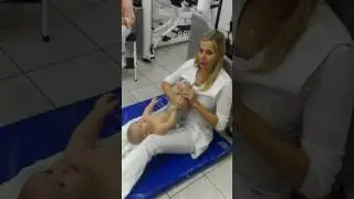 Massagem Shantala em bebês