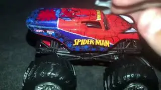 Hot Wheels 1:64 scale Monster Jam Spider-Man with Crushable Car