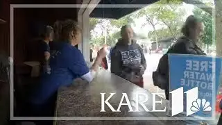 Timelapse: MN State Fair water bottle giveaway at the KARE 11 Barn