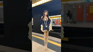 Chinese Street Fashion in Subway #shorts #douyin #public #fashion #dress