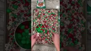 Christmas Crunch Mix