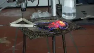 Chemiefilme: Vereinigung von Eisen und Schwefel: Fe + S zu FeS (Synthese Eisensulfid im Labor)