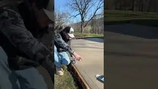 Как обработать края бетона #рабочий #бетон #каменщик #строительнаяжизнь