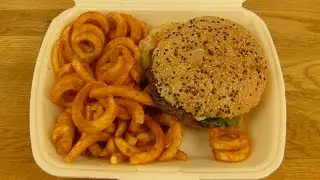 Bergmann Burger - Chili Cheese Burger & Twister Fries