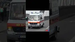 [Bootsunfall auf dem #main] 2x GW-Taucher der #dlrg in #frankfurt auf Alarmfahrt zur Gro&szlig;&uuml;bung