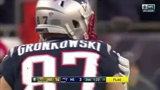 Gronk goes to locker room in AFC Championship with head injury!