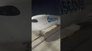Discover Airlines Blocking In At Orlando From Munich #aviation #travel #shorts