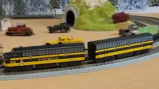 AZL 63014-1 Frisco F7 A-B Locomotive Set Test Run at z.scale.hobo 11.30.2025
