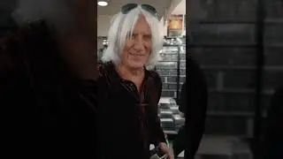 Joe goes bootleg shopping in Japan and stumbles upon a little bit of Def Leppard history.