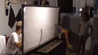 Εντυπωσίασαν τα παιδιά της Φανερωμένης στην παράσταση «Ο Καραγκιόζης Μάγος»