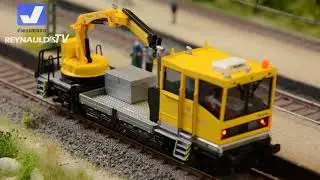 Viessmann HO DCC Robel maintenance vehicle with a functional crane arm