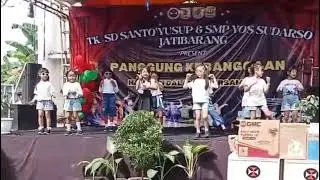 Tampilan Panggung Kebanggaan Kelas I