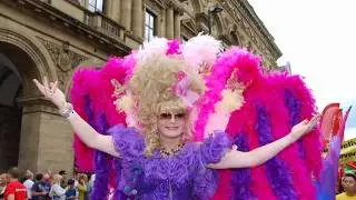 Gay Pride Manchester 2015 Portraits 3  Video 14