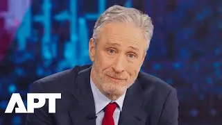Джон Стюарт из программы The Daily Show получил престижную премию имени Уолтера Кронкайта, став п...