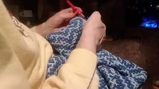 С Новым годом 🎄🍾🎄. Вы всё ещё не вяжете, тогда я иду к вам🧶🧶🧶