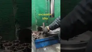 Excavator Idler Produce #tracklink #excavator #trackchain #idler