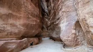 Walking in Petra - Jordan [4K]