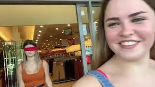 INTRO+SHOPPING BLINDFOLDED (Anything we touch, the other one has to buy!)