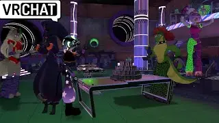 El and his friends hangout in the Arcade (in vrchat)