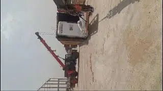 Unloading sandwich Panels from Closed containers #panelsandwich #pufpanel #construction #site #works