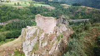 Gorges Sauvages de l'Allier - Château et église castrale de Vabres (Alleyras) (Haute-Loire)