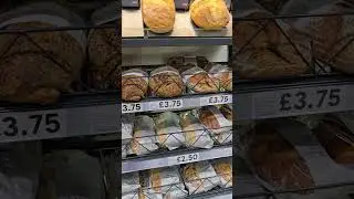 Лондон. Выпечка. Хлеб. Продуктовый.London. Bakery. Bread. Grocery.