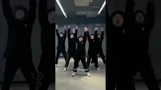 Raka Taka Taka💜#bts#shorts#btsarmy |@lisquad#bts #shorts#shorts #viral