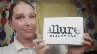 Allure beauty box August 2020 unboxing