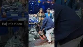 Aishwarya Rai Bachchan's Daughter Aaradhya Touches Shiva Rajkumar's Feet At SIIMA