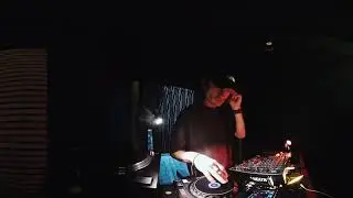 JB - Pre New Year's recording, in the mood Old style DeepTechno Set @ Amsterdam