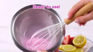 The perfect pink frosting for Valentine&rsquo;s Day desserts 💗
