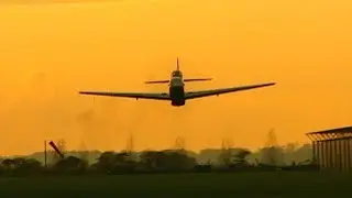 Stunning Spitfire and P-51 Mustang low passes and display at Sunset!
