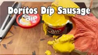 Сосиска с соусом Doritos