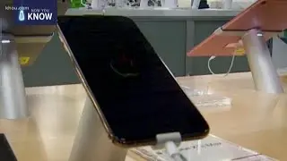 NOW YOU KNOW: Is it better to by your new cellphone, or lease it?