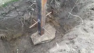 CONSTRUCȚIE HALA METALICA : turnat st&acirc;lpi.