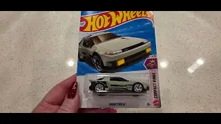 Распаковка и демонстрация модели Hot Wheels Hako Type D!