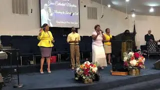 Oh Come Let Us Adore - Natasha Levy & Grace Cathedral Sumter Ministries Gladiators