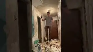 Не слышит это значит, глухонемой 🤪 #глухонемой  #shortvideo #shorts #shortsyoutube #рек #ремонт