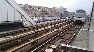 RET Metro Combi Type R vertrekt op Rijnhaven richting Slinge