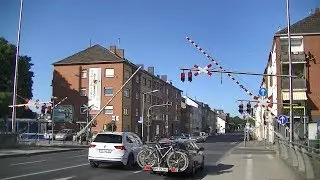 Spoorwegovergang Düren-Annakirmesplatz (D) // Railroad crossing // Bahnübergang