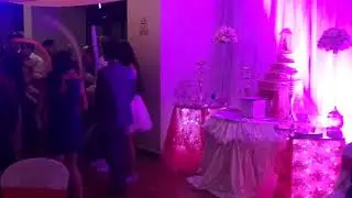 EN LOS 15 A&Ntilde;OS DE ALEXIA-LA HORA LOCA--C&Aacute;MARA DE COMERCIO DE LOJA