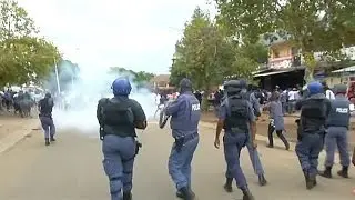 South African police fire tear gas to disperse anti-immigrant protesters [no comment]