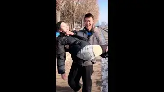 户外与美女的邂逅 #街头采访 #娱乐搞笑 #逗美女