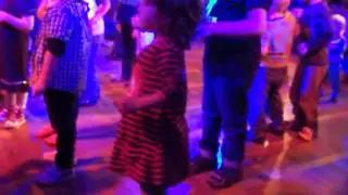 bailando con los muumis