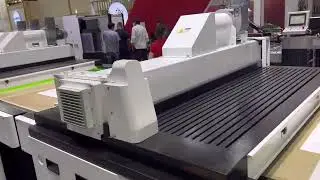 JINBAO servo driven full automatic stop cylinder screen press for spot uv
