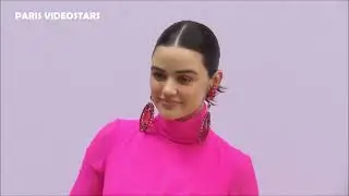 Lucy Hale ( Pretty Little Liars ) @ Paris Fashion Week 29 september 2023 show Giambattista Valli