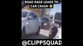 ROAD RAGE LEADS TO CAR CRASH WHILE TRYING TO OVER TAKE  #trending #new #car #crash #roadrage #clipps