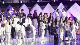 2025 KGMA出演陣登場直カム【Stray Kids IVE fromis9 Hearts2Heart AHOP KickFlip SUHO KISS OF LIFE IDID】