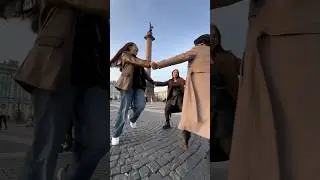 Просто счастливые люди в моменте) #streetvideo