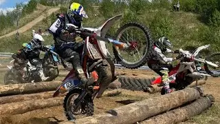 This might have been the most risky Russian bike racing ever 👀👀👀